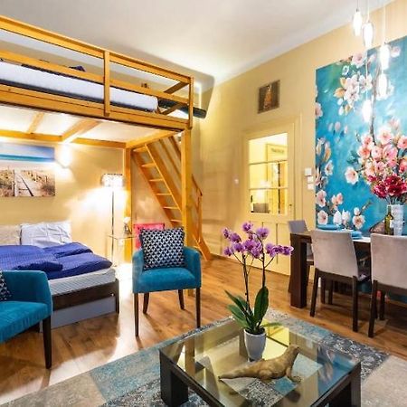 Cherry Blossom Designer Apartment In The Center With Free Parking Budapesta Exterior foto