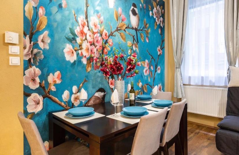 Cherry Blossom Designer Apartment In The Center With Free Parking Budapesta Exterior foto