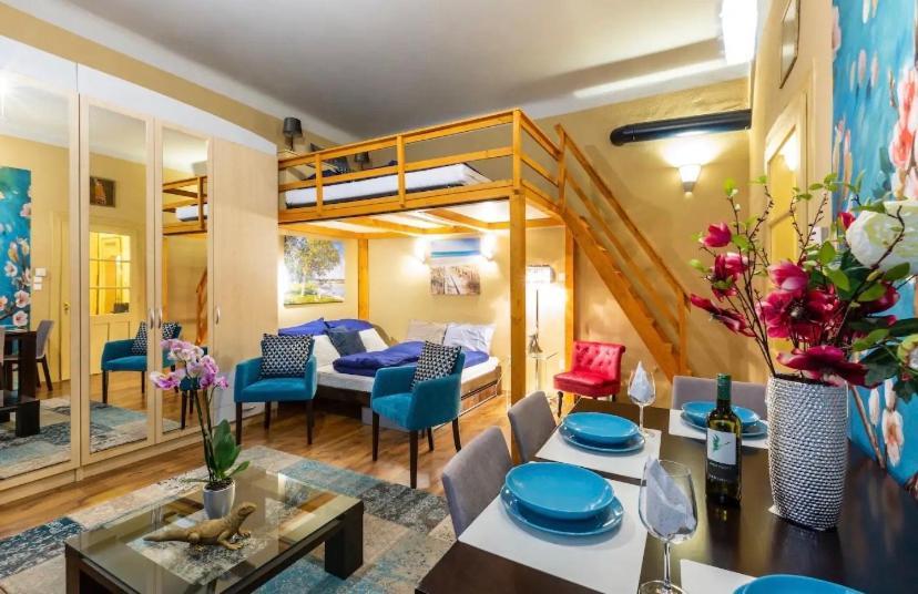 Cherry Blossom Designer Apartment In The Center With Free Parking Budapesta Exterior foto